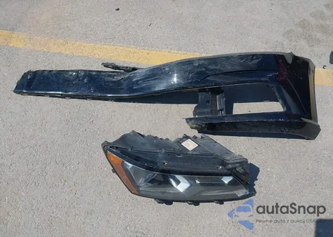 2016 Volkswagen Passat 1.8T S из США, поврежденный, VIN 1VWAT7A39GC038877